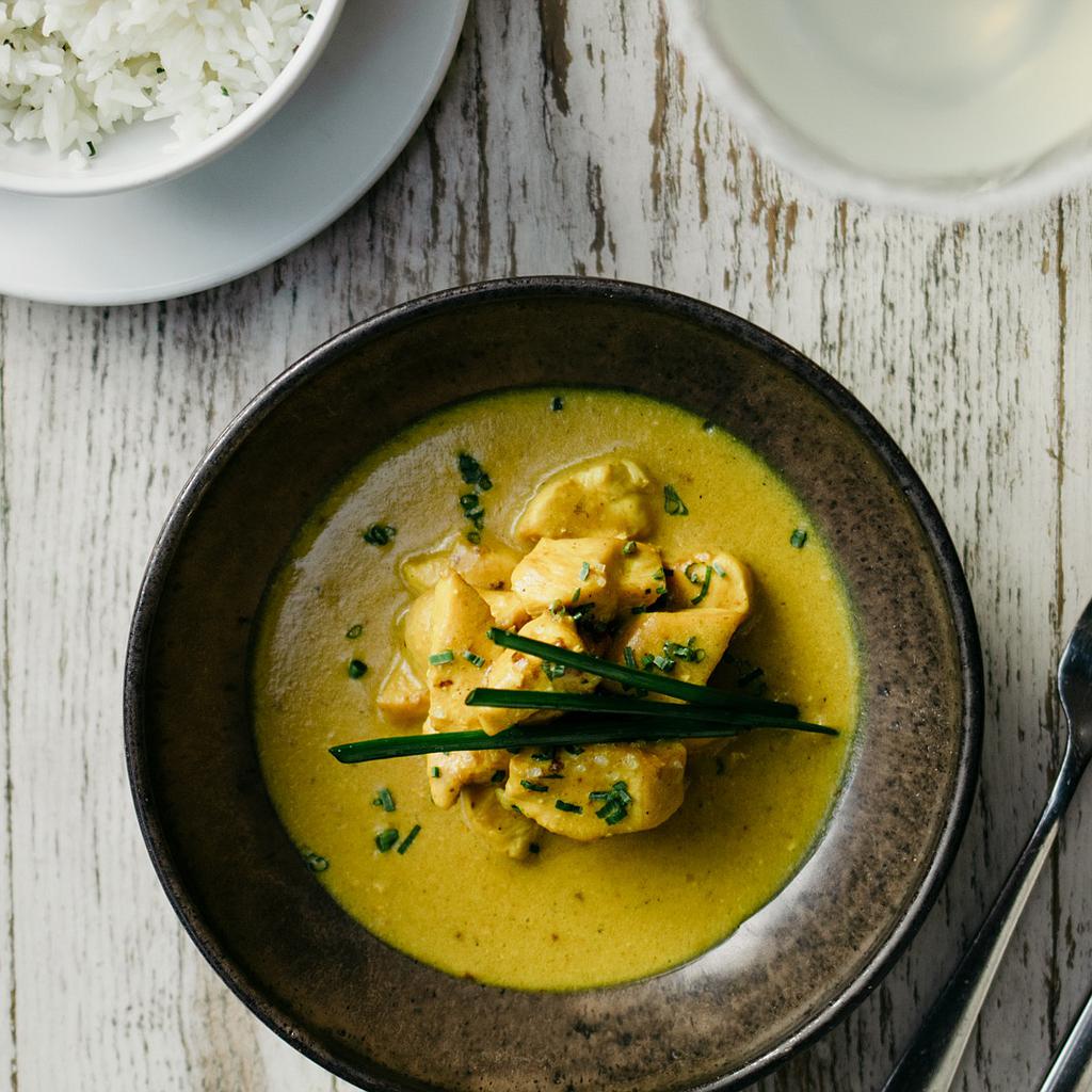 POLLO AL CURRY